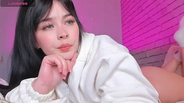 Snapshot of NatalForsy chatting on 17, 4, 2026 NatalForsy online show from 17, 4, 2026