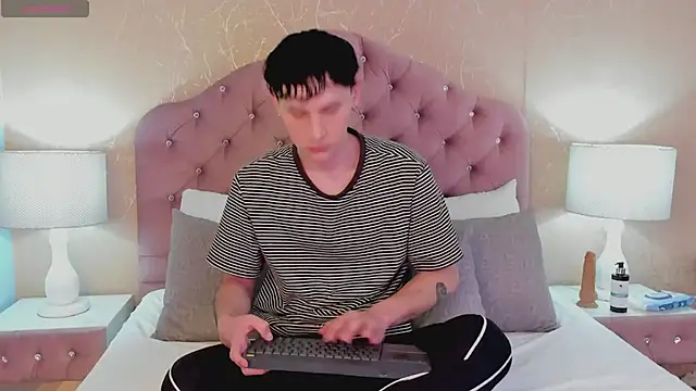 Snapshot of LephyStar chatting on 21, 6, 2026 LephyStar online show from 21, 6, 2026