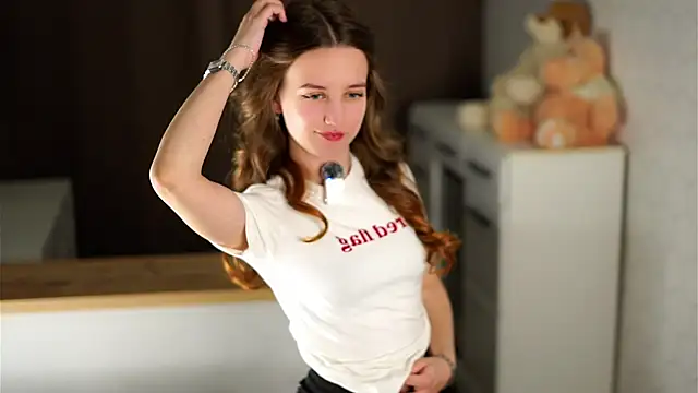 sinfulThea online show from 4, 4, 2026