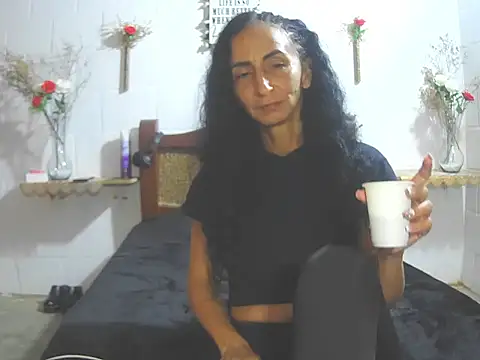Snapshot of SamanttaLopez chatting on 8, 5, 2026 SamanttaLopez online show from 8, 5, 2026