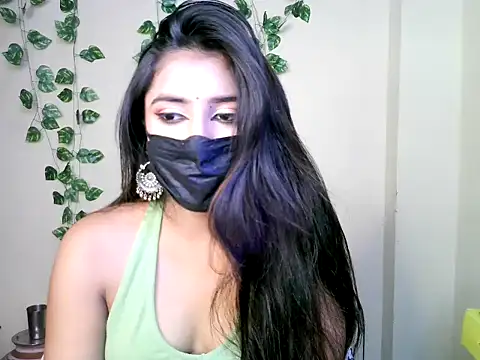 Snapshot of NANCY_OBEROYE chatting on 27, 5, 2026 NANCY OBEROYE online show from 27, 5, 2026
