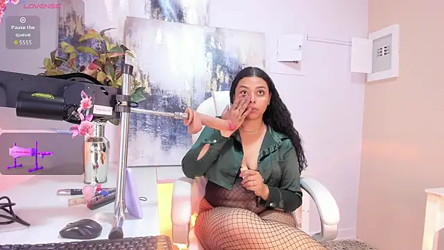 scarlett  2 online show from 20, 5, 2026