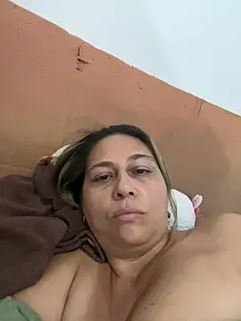 Snapshot of _violeta_99 chatting on 4, 5, 2026 violeta 99 online show from 4, 5, 2026