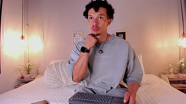 Snapshot of dominik_drake chatting on 18, 6, 2026 dominik drake online show from 18, 6, 2026
