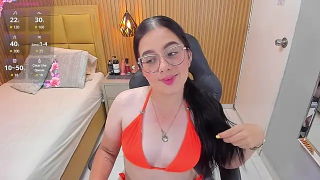 SAMANTHAFIORE2 online show from 8, 5, 2026