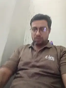 Snapshot of herochoclateboy chatting on 15, 4, 2026 herochoclateboy online show from 15, 4, 2026