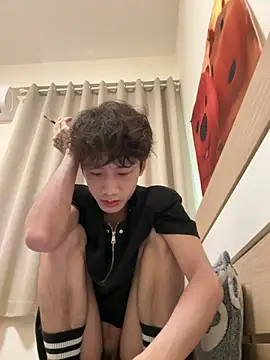 sexyboy-3525 online show from 11, 5, 2026