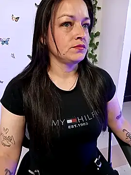 Snapshot of Isa_bluee chatting on 9, 4, 2026 Isa bluee online show from 9, 4, 2026