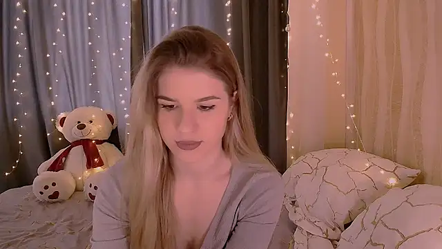 Alisa Swan  online show from 6, 5, 2026