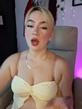 Snapshot of Carolina_2403 chatting on 11, 7, 2026 Carolina 2403 online show from 11, 7, 2026