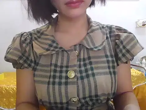 Snapshot of Lyna_2k chatting on 9, 4, 2026 Lyna 2k online show from 9, 4, 2026