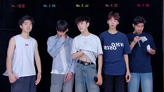 Snapshot of KOboys-818 chatting on 24, 4, 2026 KOboys-818 online show from 24, 4, 2026