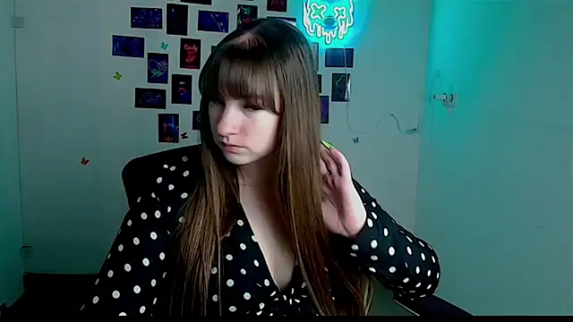Tiffani Angel online show from 6, 5, 2026