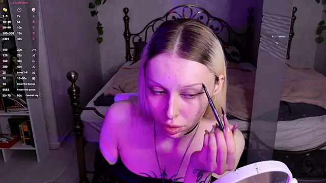 Snapshot of ghost_girly chatting on 12, 5, 2026 ghost girly online show from 12, 5, 2026