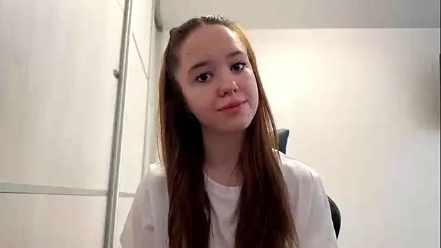 AriaGrand online show from 4, 4, 2026