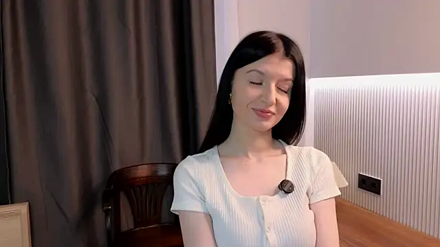 Snapshot of JazminLantey chatting on 9, 5, 2026 JazminLantey online show from 9, 5, 2026