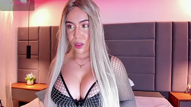 Snapshot of KalieFiore chatting on 9, 4, 2026 KalieFiore online show from 9, 4, 2026