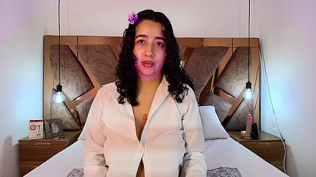 Snapshot of bella_swwan_ chatting on 6, 5, 2026 bella swwan online show from 6, 5, 2026