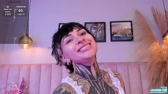 Snapshot of Luana_fiore chatting on 11, 4, 2026 Luana fiore online show from 11, 4, 2026