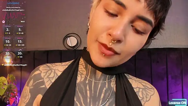 Snapshot of Luana_fiore chatting on 10, 5, 2026 Luana fiore online show from 10, 5, 2026