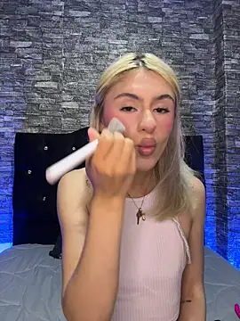 Lia fire online show from 16, 4, 2026