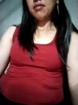 Snapshot of Lisa-aa chatting on 5, 4, 2026 Lisa-aa online show from 5, 4, 2026