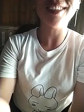 Snapshot of Lisa-aa chatting on 9, 4, 2026 Lisa-aa online show from 9, 4, 2026