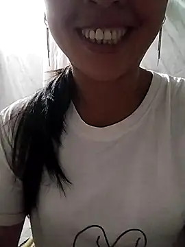 Snapshot of Lisa-aa chatting on 16, 4, 2026 Lisa-aa online show from 16, 4, 2026