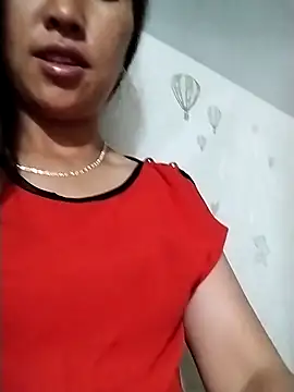 Snapshot of Lisa-aa chatting on 5, 5, 2026 Lisa-aa online show from 5, 5, 2026