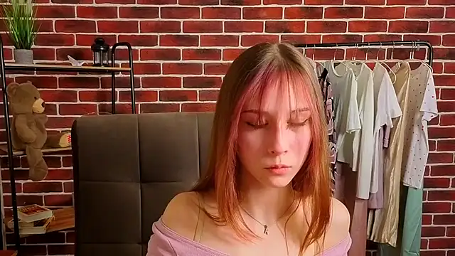 Snapshot of JudyyCarroll chatting on 9, 4, 2026 JudyyCarroll online show from 9, 4, 2026