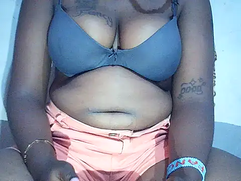 Snapshot of FreakyHucku2 chatting on 1, 4, 2026 FreakyHucku2 online show from 1, 4, 2026