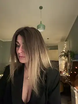 Snapshot of Rita_Tease chatting on 14, 4, 2026 Rita Tease online show from 14, 4, 2026