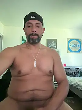 Snapshot of loudoggg chatting on 19, 5, 2026 loudoggg online show from 19, 5, 2026