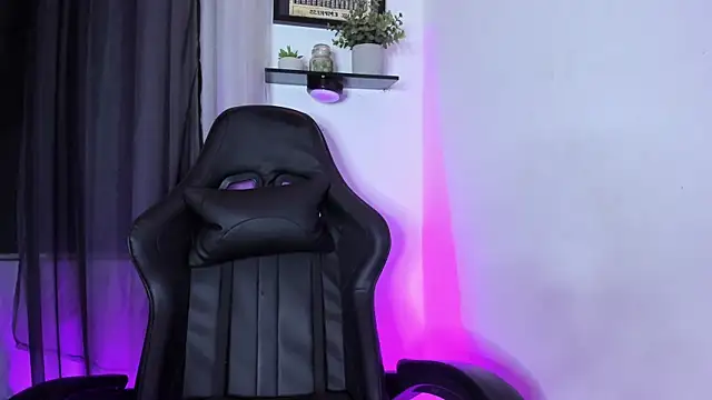 Red DollX online show from 14, 4, 2026