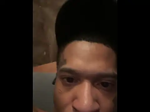 Snapshot of JRNBLU44 chatting on 5, 4, 2026 JRNBLU44 online show from 5, 4, 2026