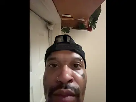 Snapshot of JRNBLU44 chatting on 4, 7, 2026 JRNBLU44 online show from 4, 7, 2026