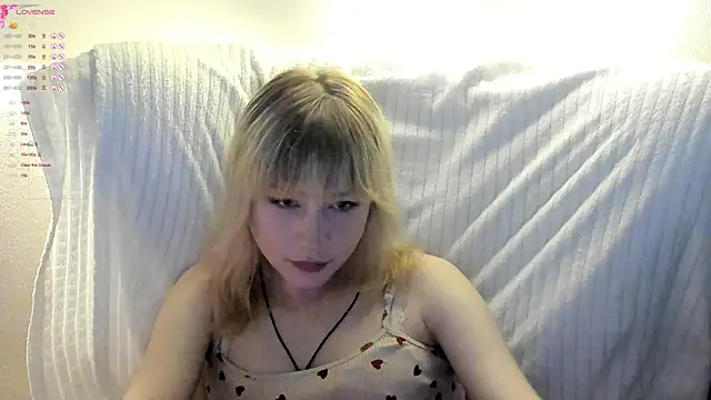 MiaKimiko online show from 13, 6, 2026