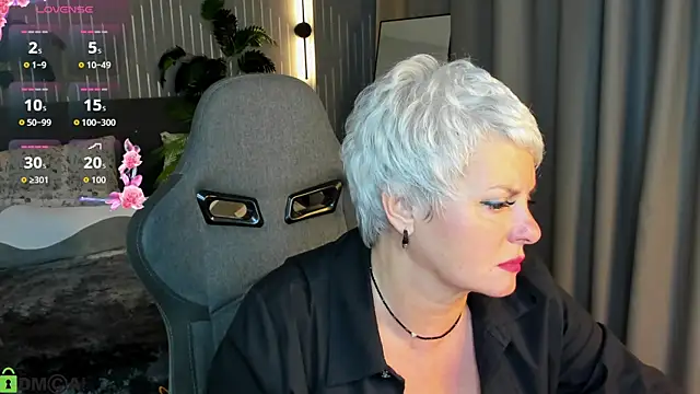 Snapshot of Linda_Zef1r chatting on 15, 5, 2026 Linda Zef1r online show from 15, 5, 2026