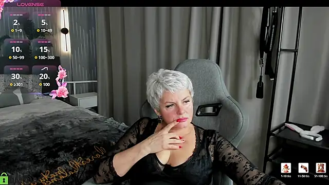 Snapshot of Linda_Zef1r chatting on 19, 5, 2026 Linda Zef1r online show from 19, 5, 2026