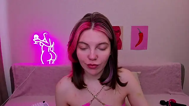 Snapshot of Marie_Reyess chatting on 30, 4, 2026 Marie Reyess online show from 30, 4, 2026