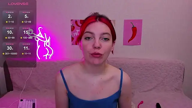 Snapshot of Marie_Reyess chatting on 5, 5, 2026 Marie Reyess online show from 5, 5, 2026
