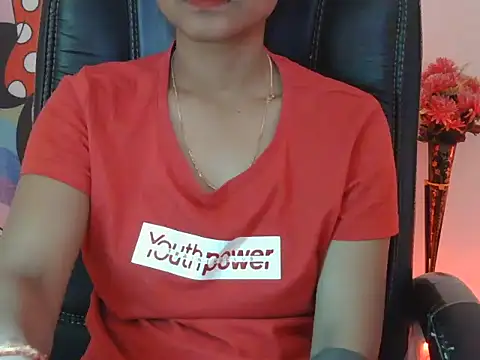 Snapshot of pari_darling chatting on 16, 4, 2026 pari darling online show from 16, 4, 2026