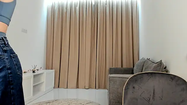 RoyceKintzel online show from 7, 4, 2026