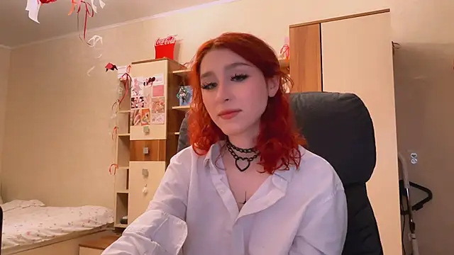 Snapshot of CindyHouse chatting on 7, 4, 2026 CindyHouse online show from 7, 4, 2026