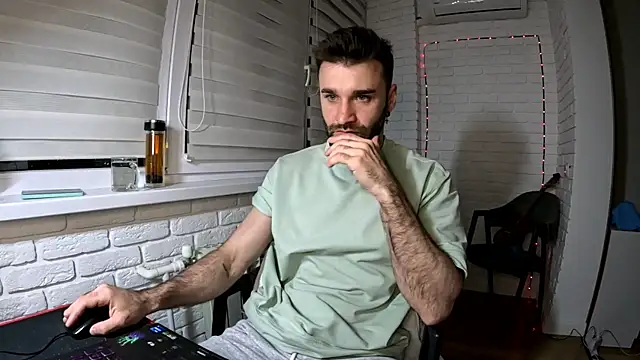 Snapshot of DaddySlava chatting on 16, 4, 2026 DaddySlava online show from 16, 4, 2026