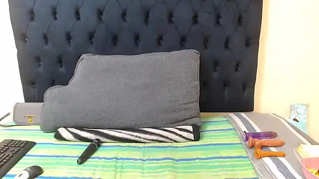 Snapshot of SexiestChoc chatting on 6, 5, 2026 SexiestChoc online show from 6, 5, 2026