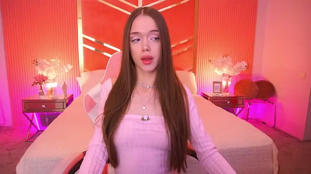 LunarDolly online show from 8, 4, 2026