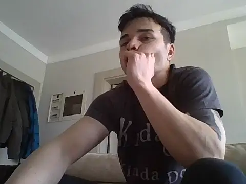 Snapshot of Hayat2Bilet chatting on 9, 4, 2026 Hayat2Bilet online show from 9, 4, 2026