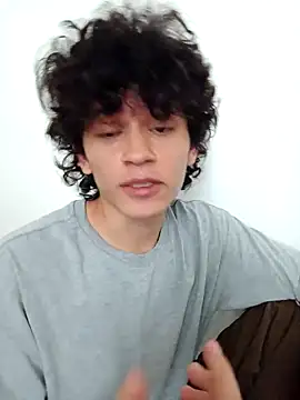 Snapshot of normalboy16 chatting on 1, 4, 2026 normalboy16 online show from 1, 4, 2026