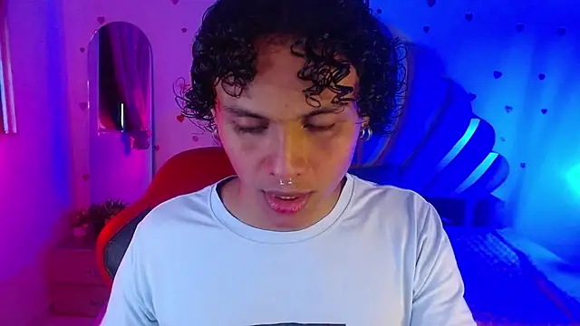 Snapshot of elio_fox chatting on 5, 4, 2026 elio fox online show from 5, 4, 2026